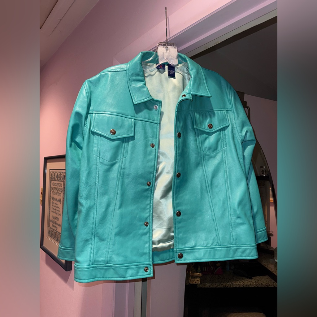 Girls Size 10 Teal 100% Leather Jacket!!